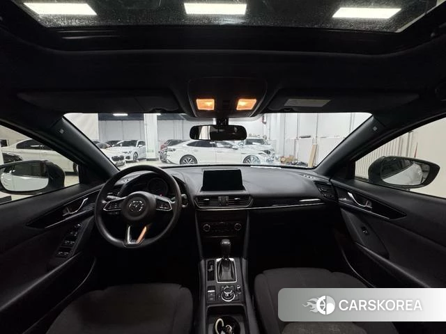 Mazda CX-4 2023 Белый из Китая