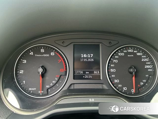 Audi Q2L 2022 Серебристо-серый из Китая