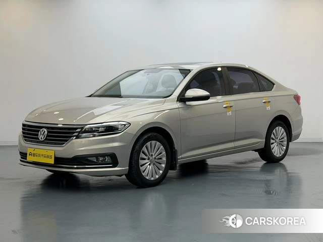 Volkswagen Lavida 2018 Желтый из Китая