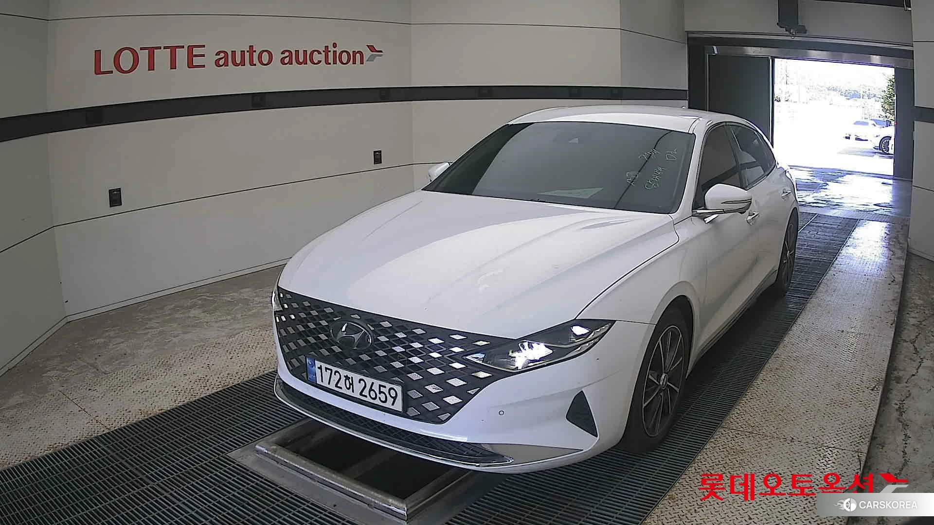 Hyundai Grandeur 2023 Serenity White Pearl (Optional addition) из Кореи