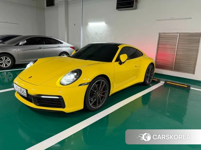 Porsche 911(992) 2021 Желтый из Кореи