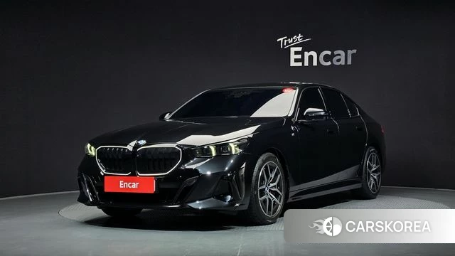 BMW 5 Series (G60) 2025 Черный из Кореи