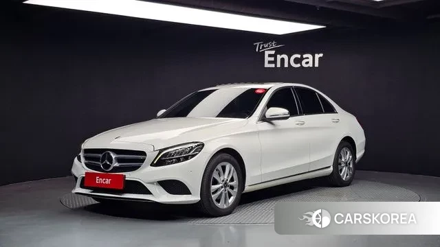 Mercedes-Benz C-Class W205 2018 Белый из Кореи