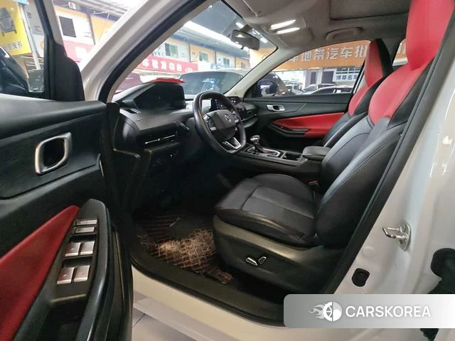 Chang'an CS55 PLUS 2023 Белый из Китая