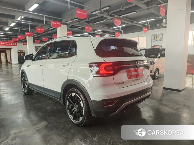 Volkswagen Exploring the shadow 2022 Белый из Китая