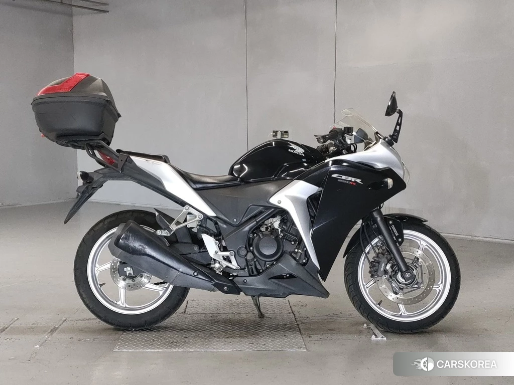 Проданный Honda CBR250R 2011 из Японии, фото 2
