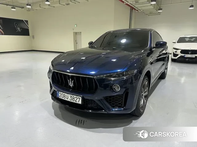 Maserati Levante 2023 Синий из Кореи