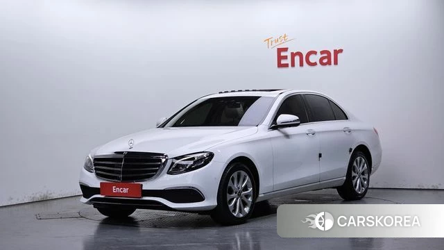 Mercedes-Benz E-Class W213 2020 Белый из Кореи
