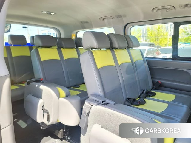 Hyundai The New Grand Starex 2021 Желтый из Кореи