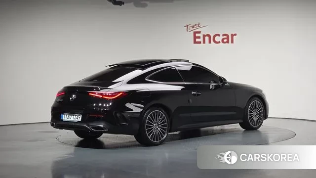 Mercedes-Benz CLE-Class C236 2024 Черный из Кореи