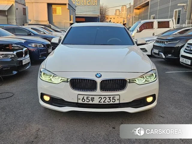 BMW 3 Series (F30) 2018 Белый из Кореи