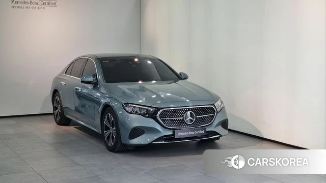 Mercedes-Benz E-Class W214 2025 Цвет галактики из Кореи