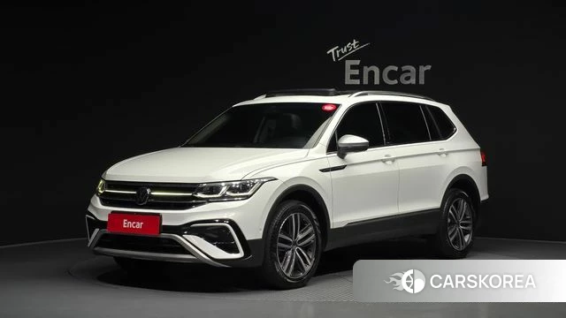 Volkswagen Tiguan Allspace 2023 Белый из Кореи