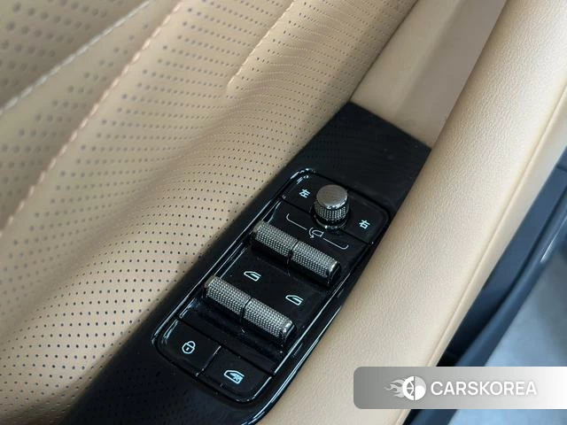 Geely Galaxy Galaxy Sparkle 8 PHEV 2025 Белый из Китая