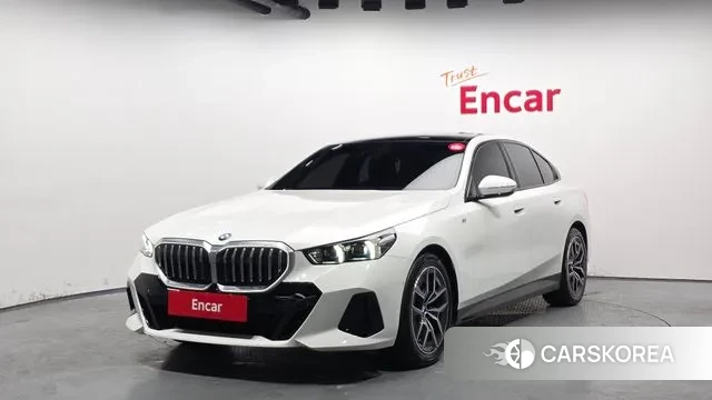 BMW 5 Series (G60) 2025 Белый из Кореи