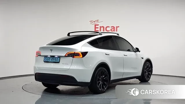 Tesla Model Y 2022 Белый из Кореи