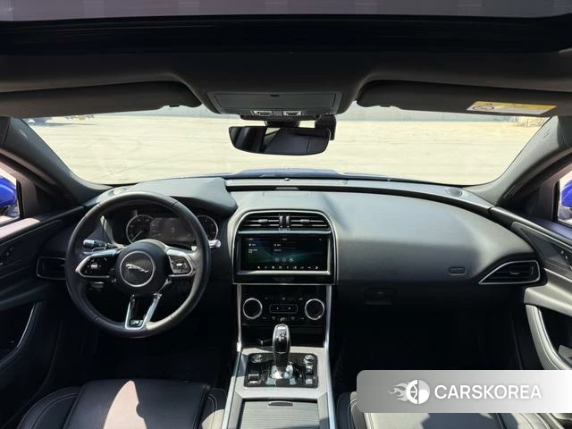 Jaguar XEL 2020 Синий из Китая