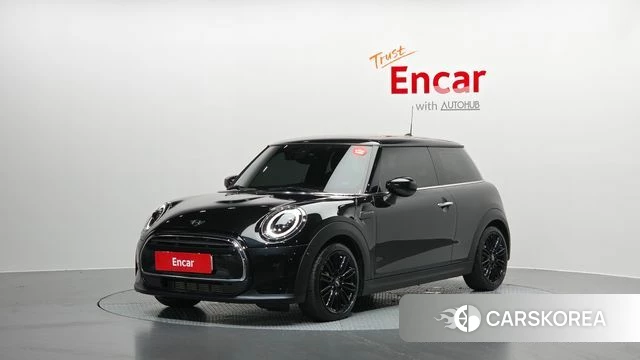 Mini Cooper 2023 Черный из Кореи