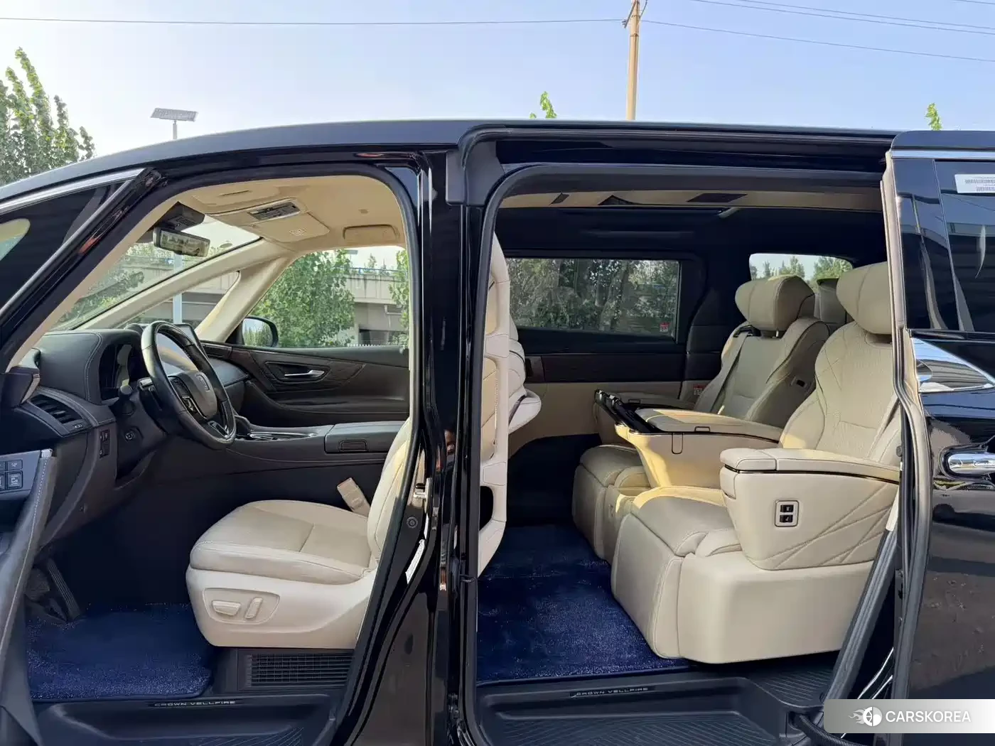 Toyota Vellfire 2023 Черный из Китая