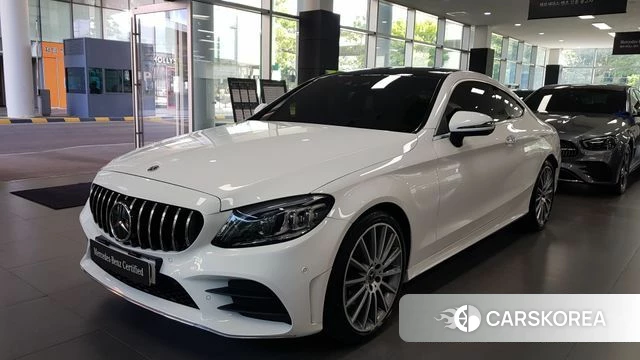 Mercedes-Benz C-Class W205 2023 Белый из Кореи