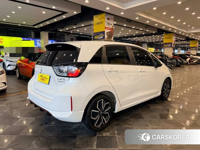 Honda LIFE 2022 Белый из Китая