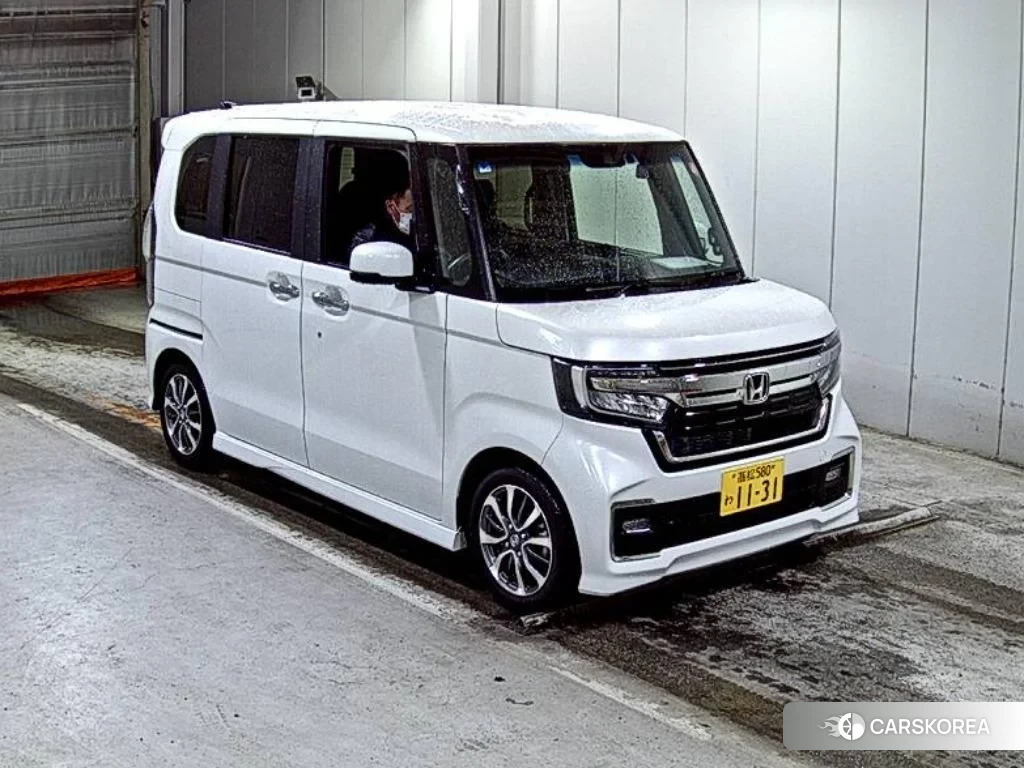 Honda N-Box 2023 из Японии