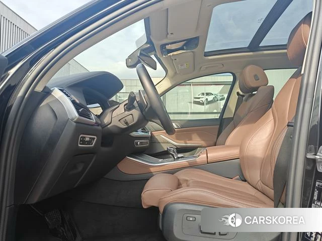 BMW X5 (imported) 2021 Черный из Китая