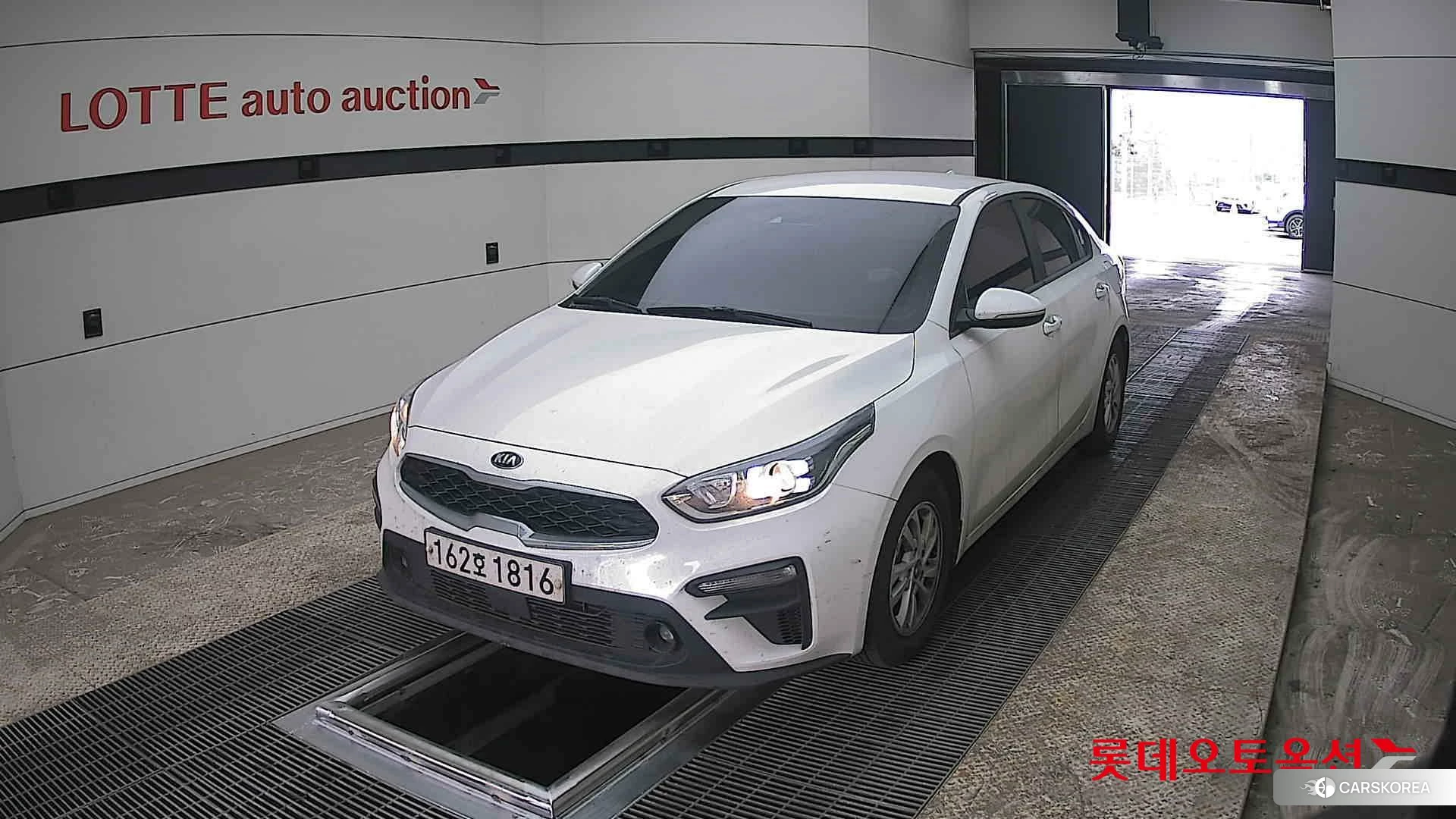 Kia K3 2021 Snow White Pearl из Кореи