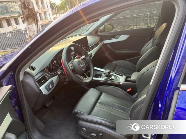 Audi A4L 2021 Синий из Китая