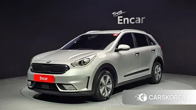 Kia Niro 2018 Серебряный из Кореи