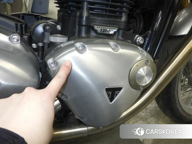 Engine photo