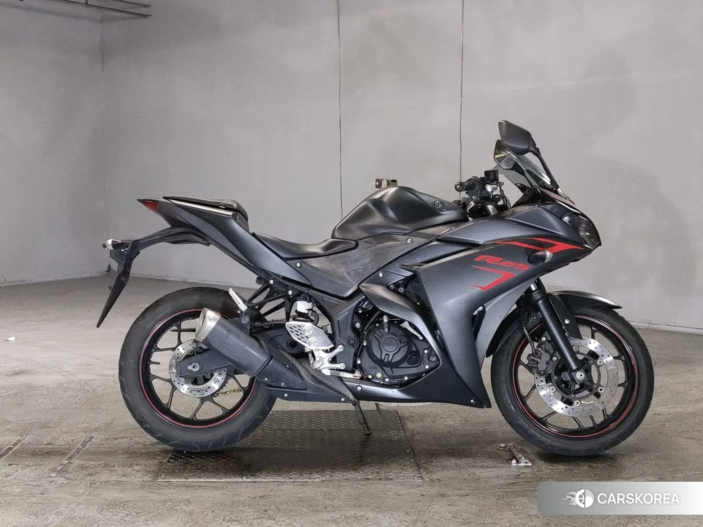 Проданный Yamaha YZF-R25 2016 из Японии