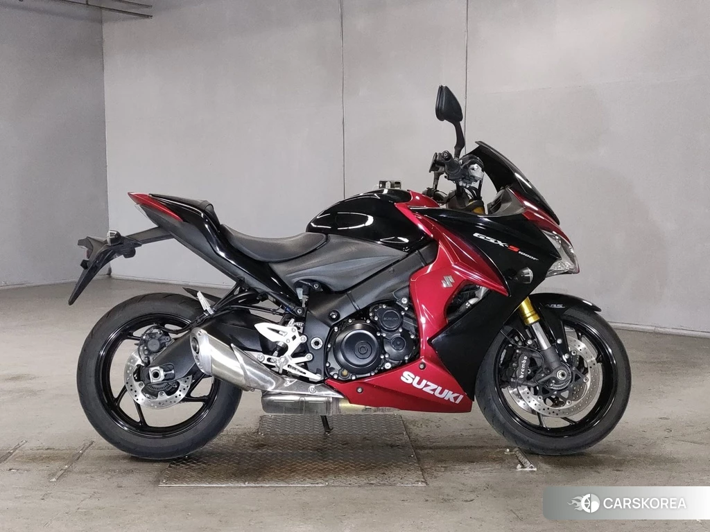 Проданный Suzuki GSX-S1000F 2016 из Японии