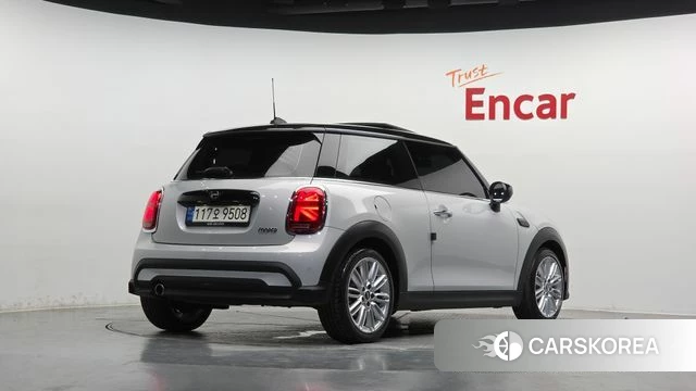 Mini Cooper 2021 Серебряный двухцветный из Кореи