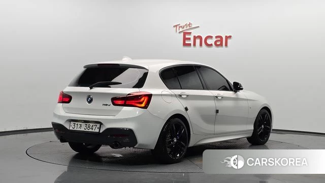 BMW 1 Series (F20) 2018 Белый из Кореи