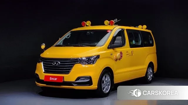 Hyundai The New Grand Starex 2019 Желтый из Кореи