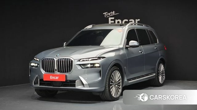 BMW X7 (G07) 2022 Цвет галактики из Кореи