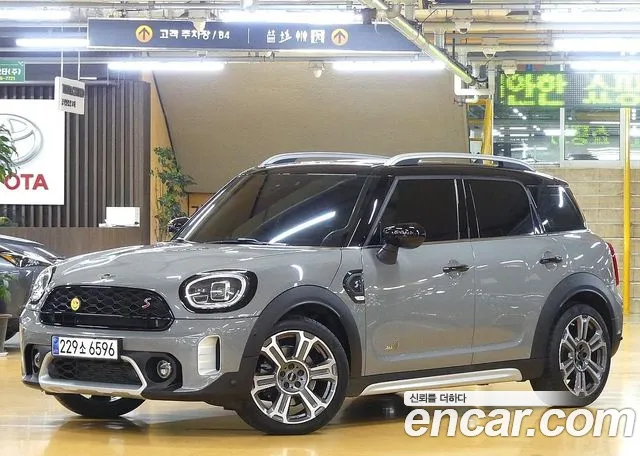 Mini Cooper SD Countryman 2020 Серебристо-серый из Кореи