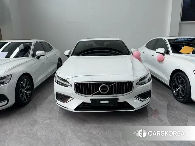 Volvo S60 2021 Белый из Китая