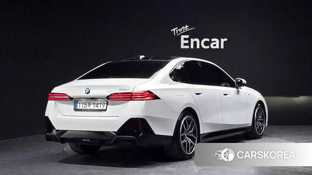 BMW 5 Series (G60) 2025 Белый из Кореи