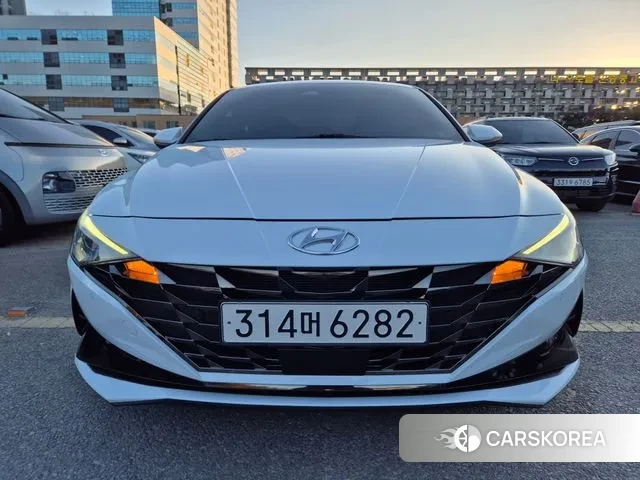 Hyundai Avante (CN7) 2022 Белый из Кореи