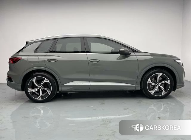 Audi Q4 e-tron 2023 Темно-серый из Китая