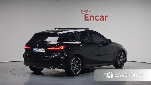 BMW 1 Series (F40) 2023 Черный из Кореи