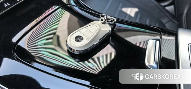 Mercedes-Benz Class C 2022 Белый из Китая