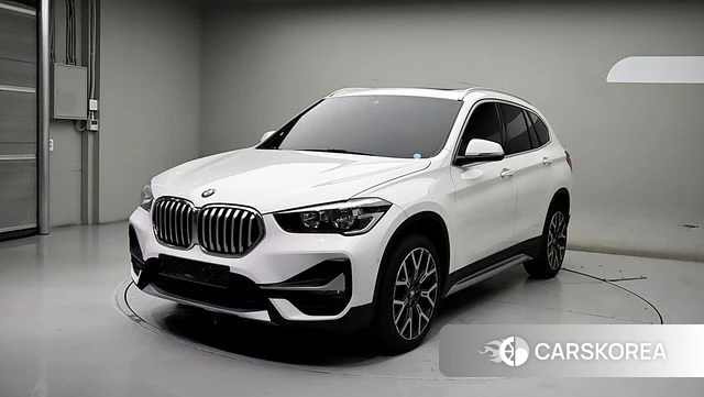 BMW X1 (F48) 2022 Белый из Кореи
