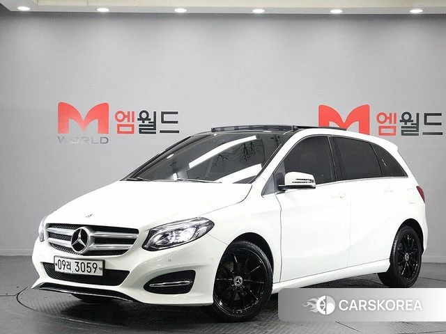 Mercedes-Benz B-Class W246 2018 Жемчужный цвет из Кореи