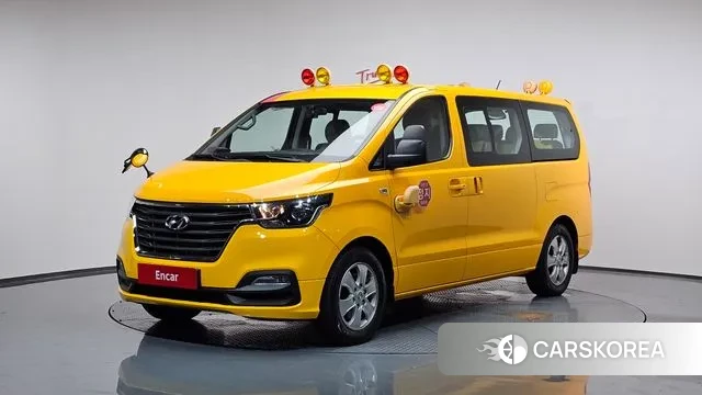 Hyundai The New Grand Starex 2018 Желтый из Кореи