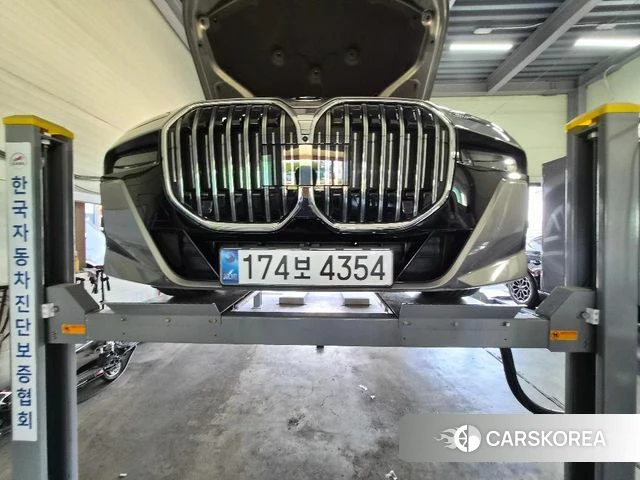BMW 7 Series (G70) 2025 Серый из Кореи