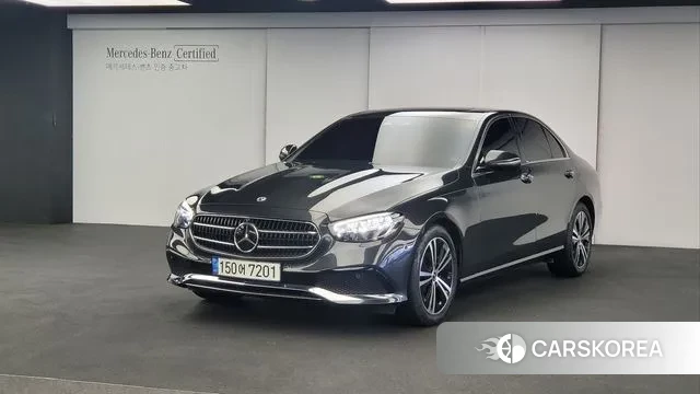 Mercedes-Benz E-Class W213 2022 Серый из Кореи
