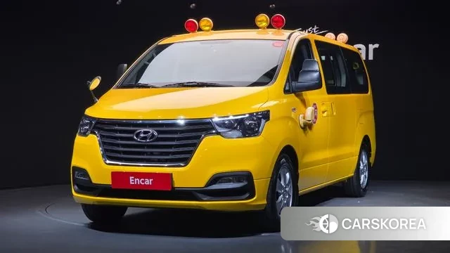 Hyundai The New Grand Starex 2018 Желтый из Кореи